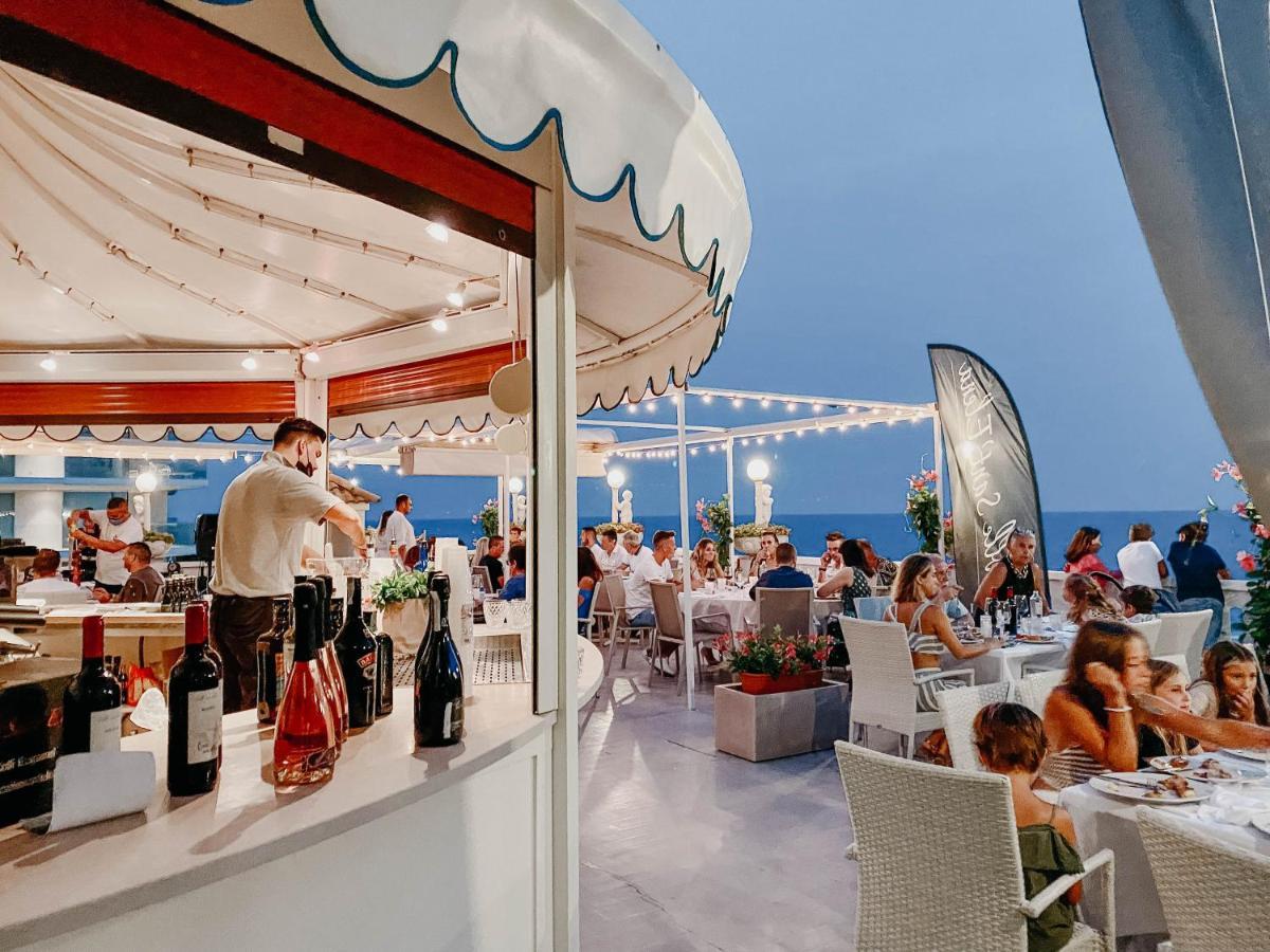 Hotel Villa Sorriso Lido di Jesolo Bagian luar foto