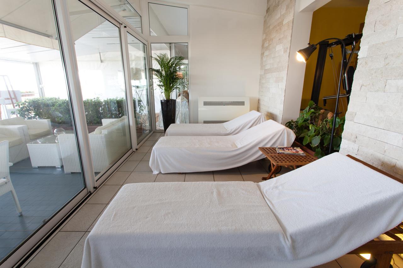 Hotel Villa Sorriso Lido di Jesolo Bagian luar foto